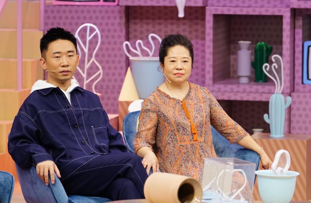 杨迪和妈妈照片