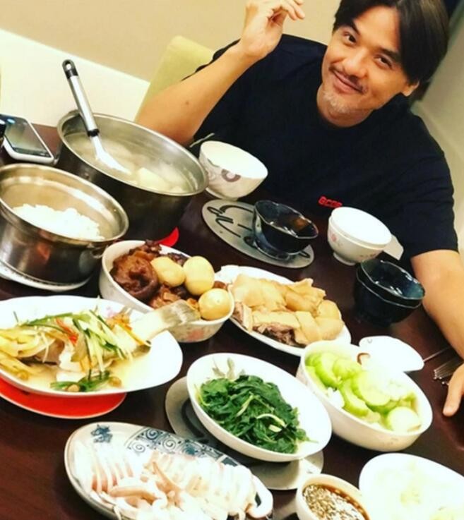 冯德伦近照