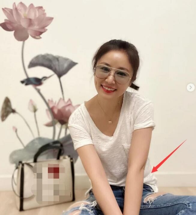 林心如晒美照提前庆情人节