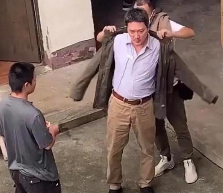 冯绍峰疑为新戏增肥