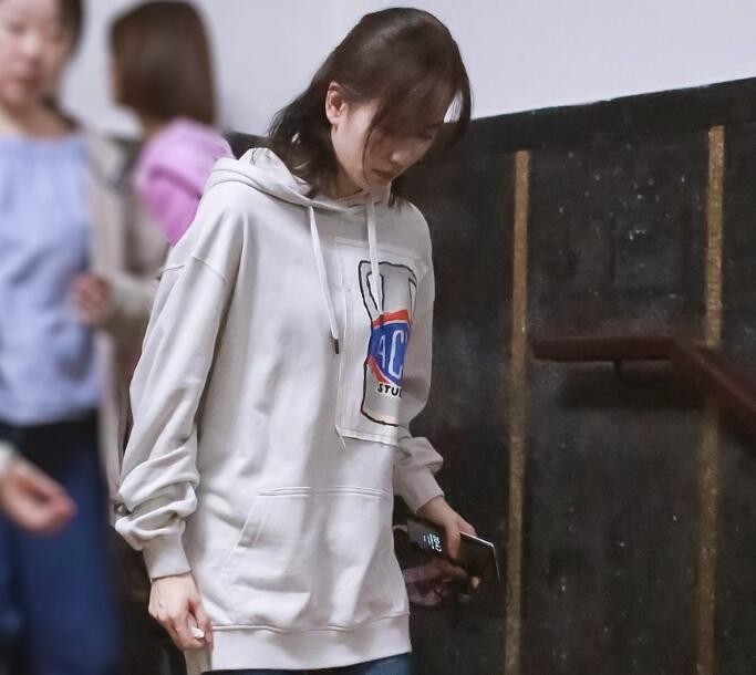 刘诗诗复工下班图