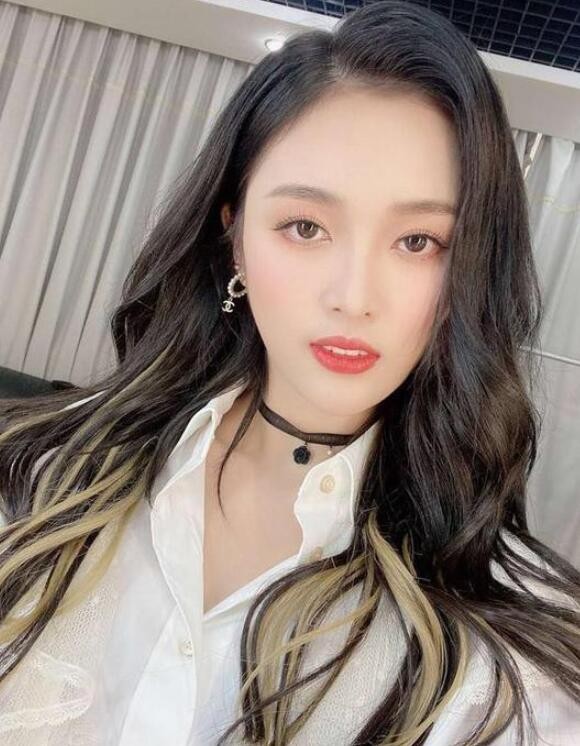 吴宣仪自曝曾被撞飞