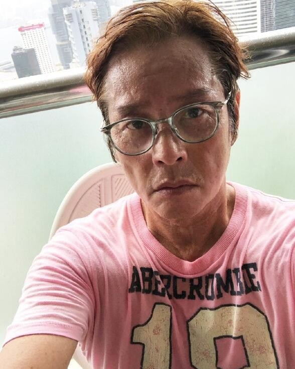 谭咏麟瘦到面部凹陷