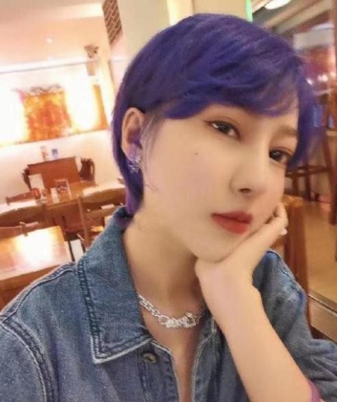 郭美美出狱变蛇精脸