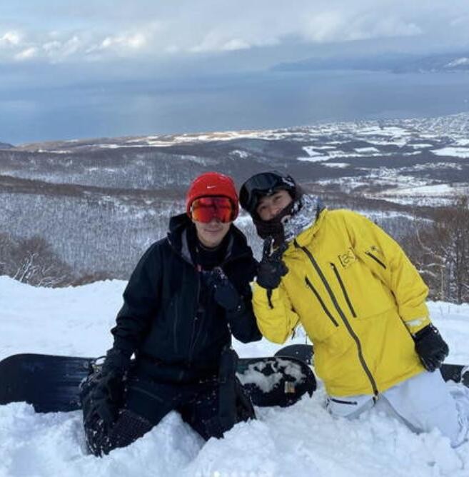 王思聪晒滑雪照