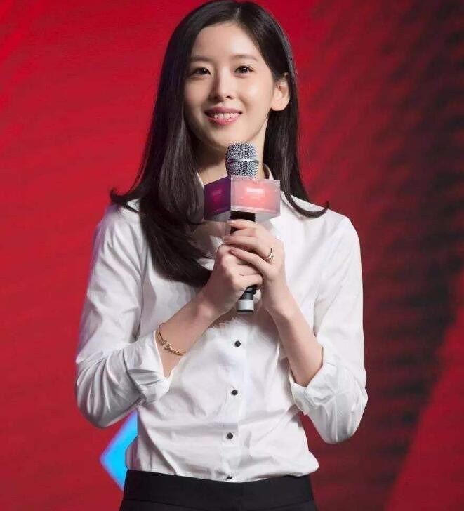 章泽天照片