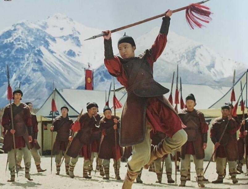 《花木兰》曝剧照